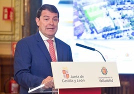 Alfonso Fernández Mañueco, en un acto en el Ayuntamiento de Valladolid.