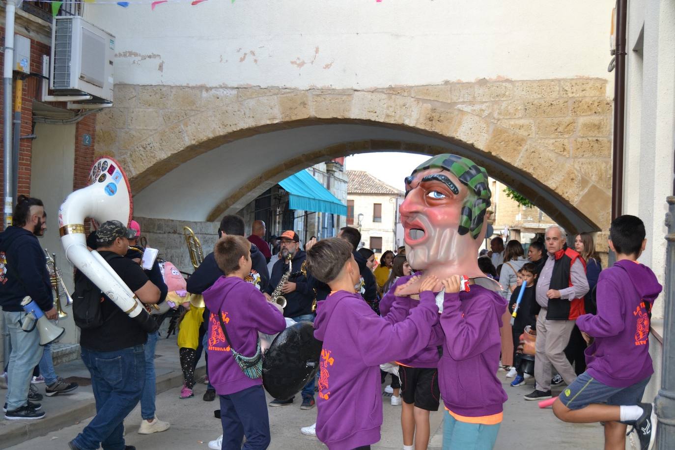 Así lo pasan en Astudillo en las Ferias y Fiestas de la Santa Cruz