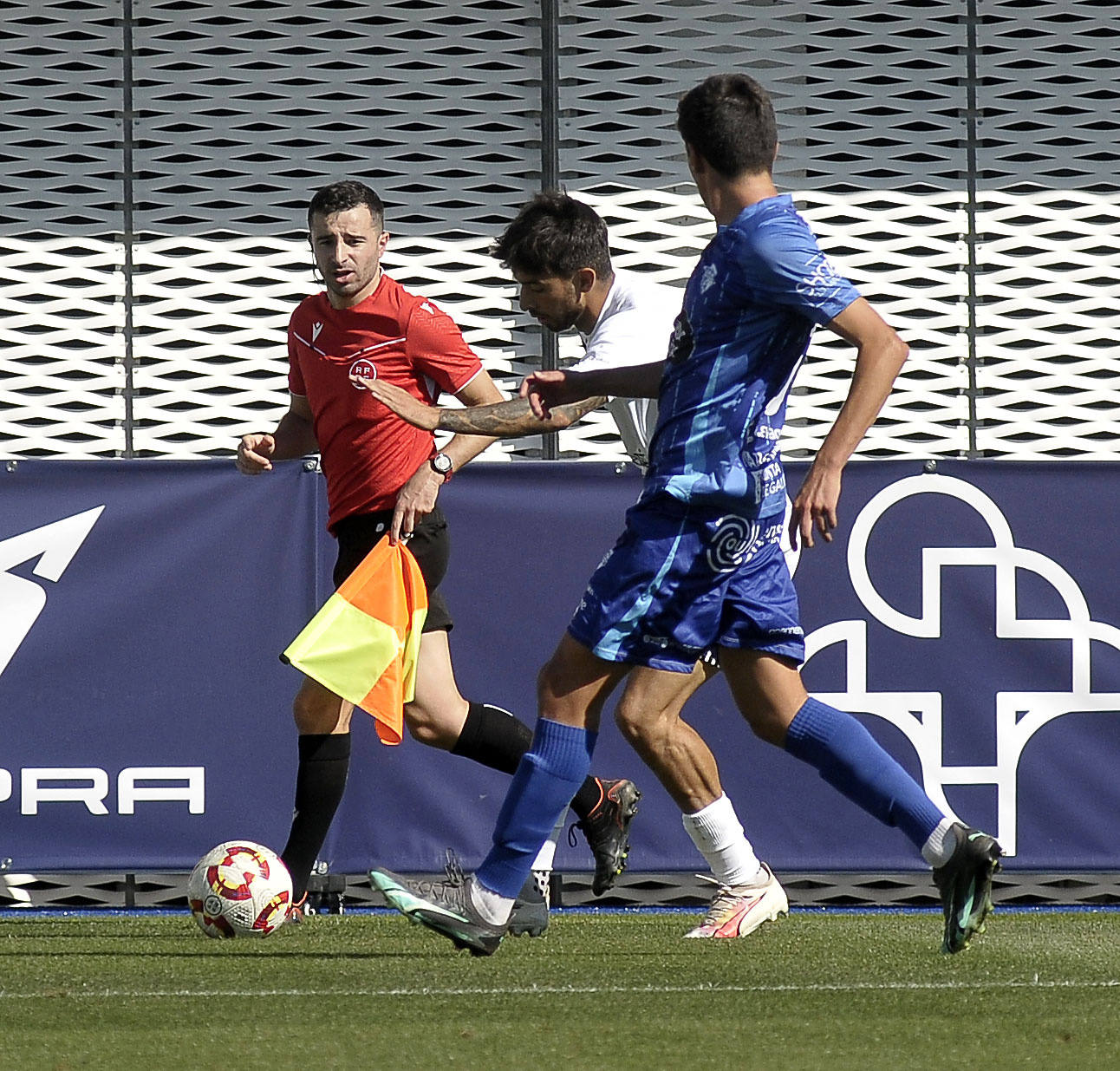 Fotografías del partido entre la Segoviana y el Ourense