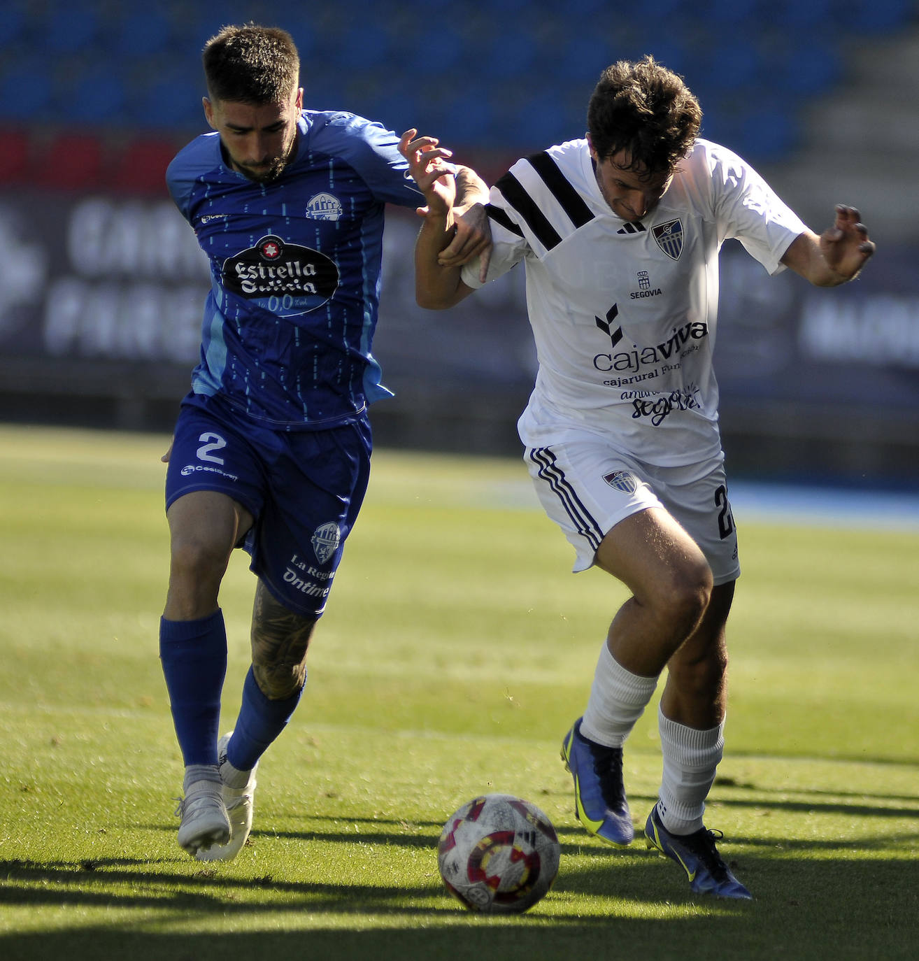 Fotografías del partido entre la Segoviana y el Ourense