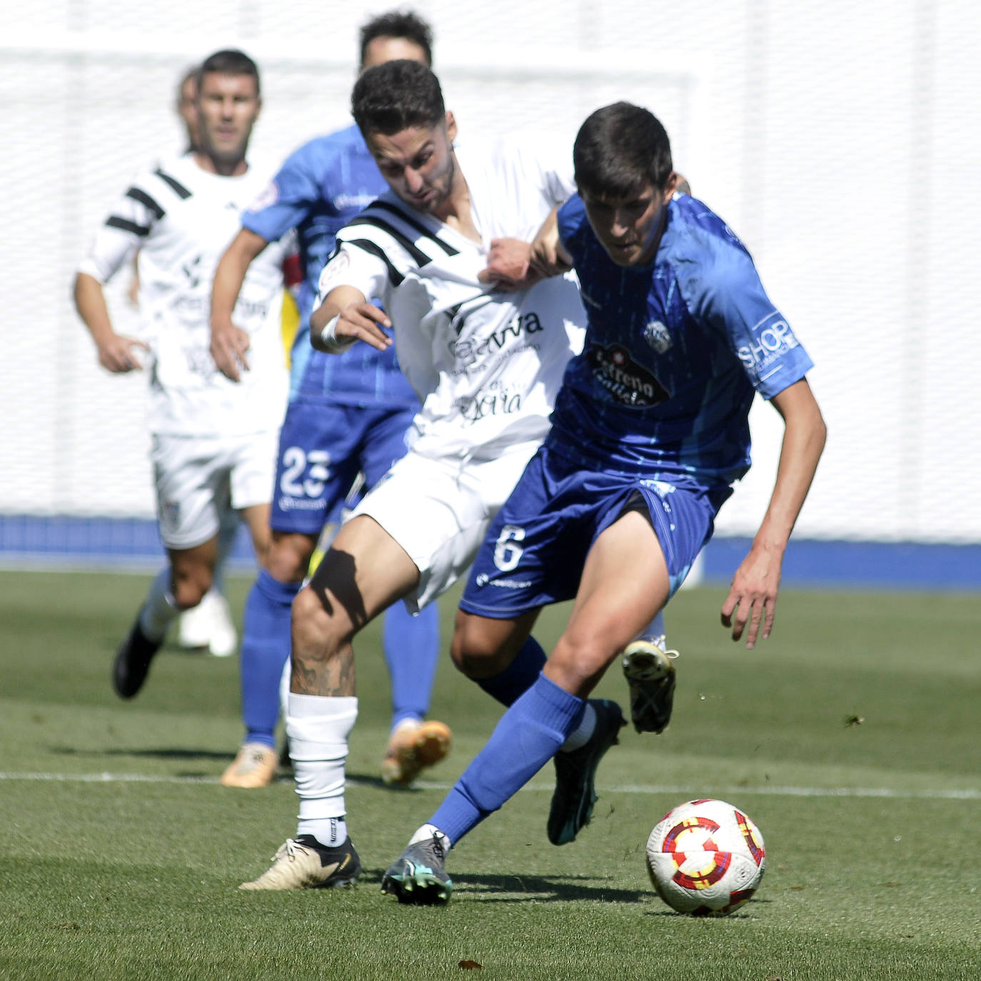 Fotografías del partido entre la Segoviana y el Ourense