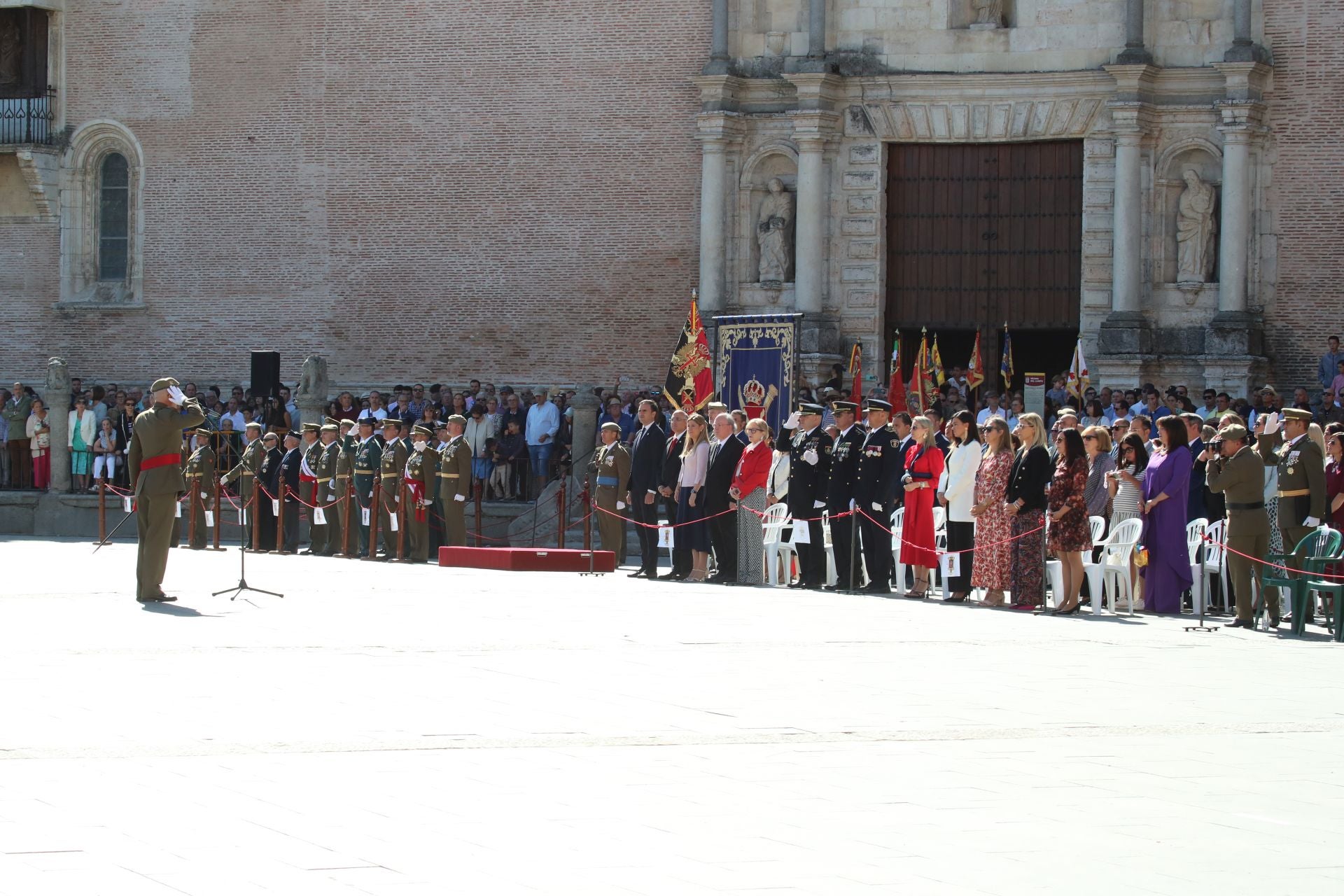 Trescientas personas juran bandera en Medina del Campo