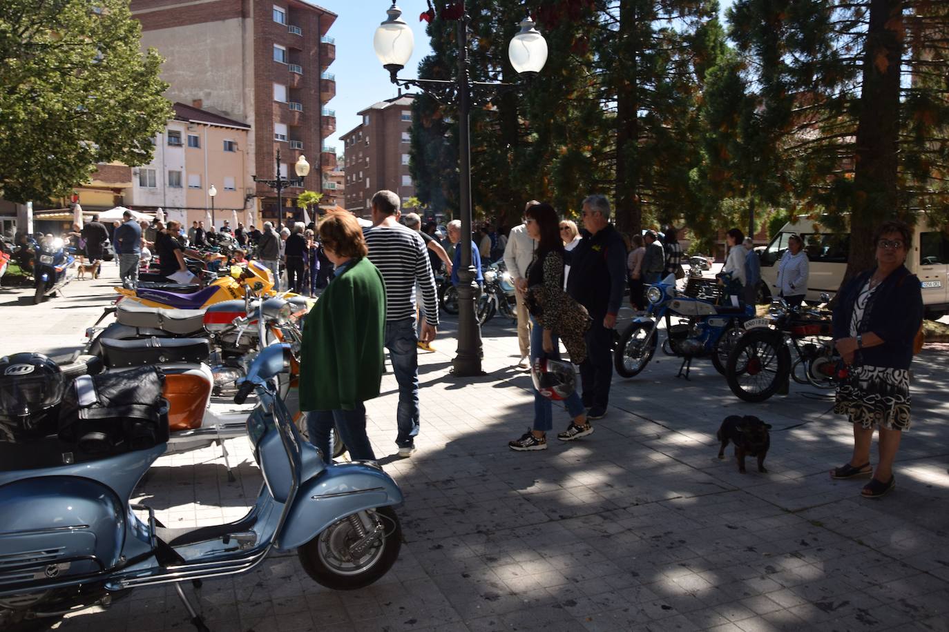 Las motos clásicas rugen en Guardo