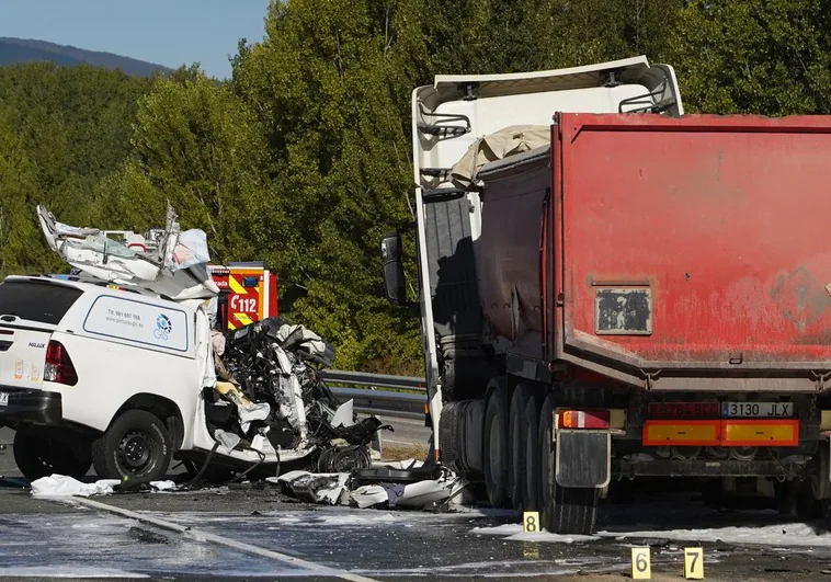 https://s3.ppllstatics.com/elnortedecastilla/www/multimedia/2024/09/16/accidente-leon-klQE-U2201238737650fvC-758x531@El%20Norte.jpg