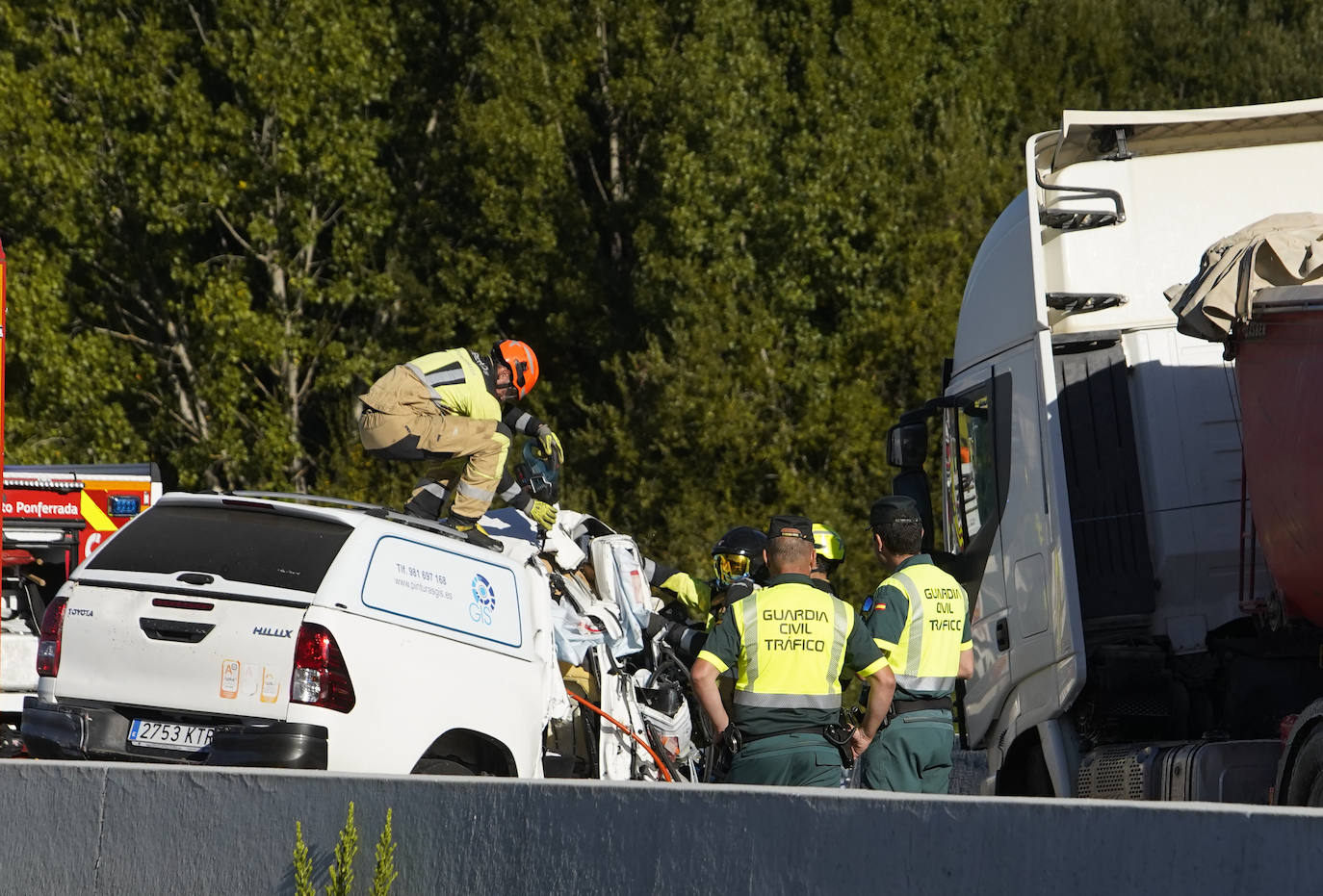 Tres personas mueren y dos más resultan herida en un accidente en León