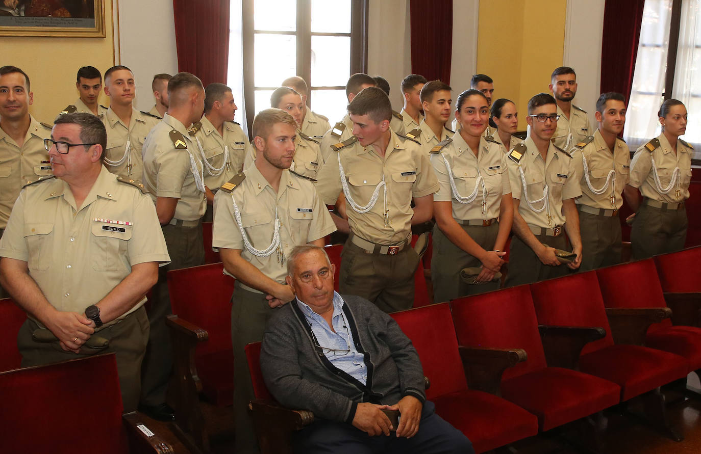 Presentacion del libro &#039;Piedras entre cañones&#039; en la Academia de Artillería
