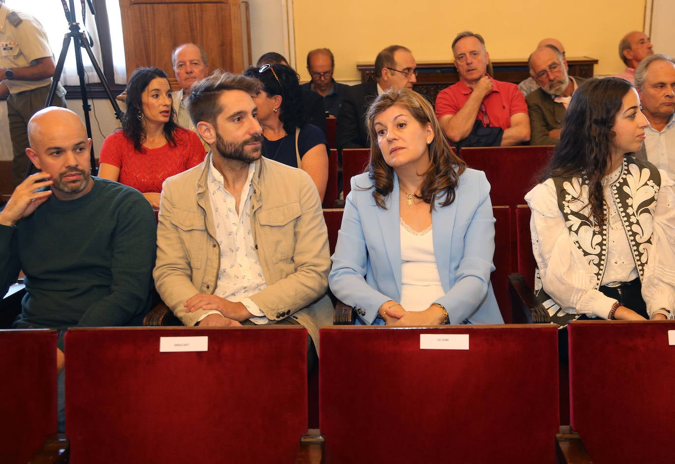 Presentacion del libro &#039;Piedras entre cañones&#039; en la Academia de Artillería