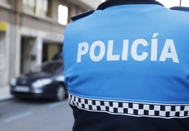 Detenido tras arrojar 56 gramos de hachís a la papelera de un bar