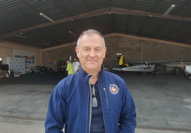 Cástor Fantoba piloto 20 veces campeón de España de vuelo acrobático en Matilla.