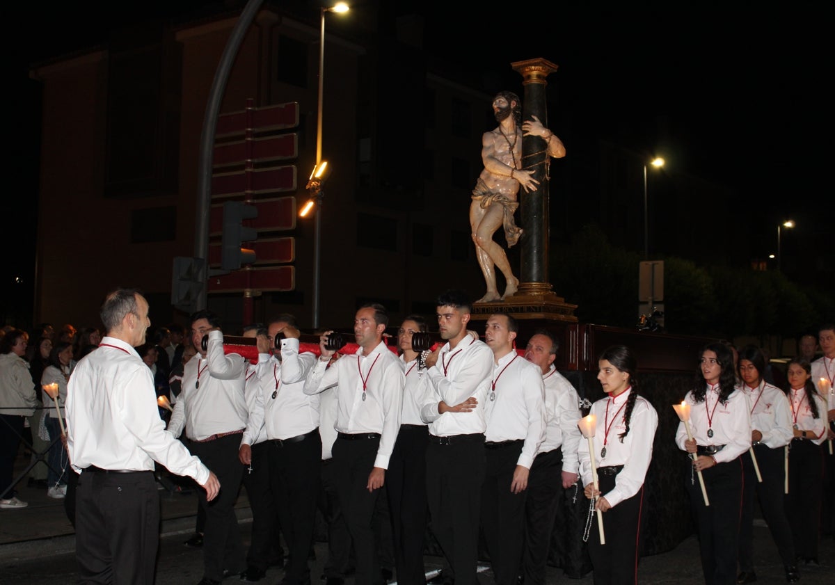 Imagen principal - Rosario de Penitencia en Medina del Campo 