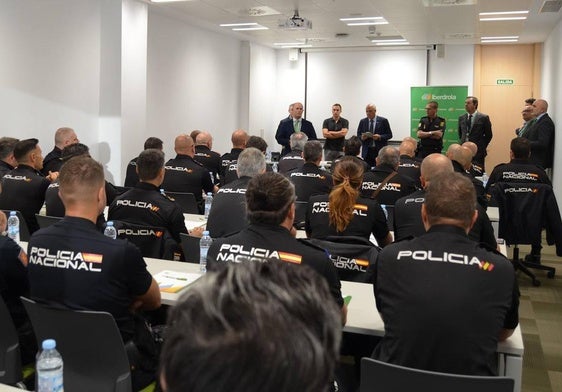 Un momento del curso de Iberdrola a la Policía Nacional.