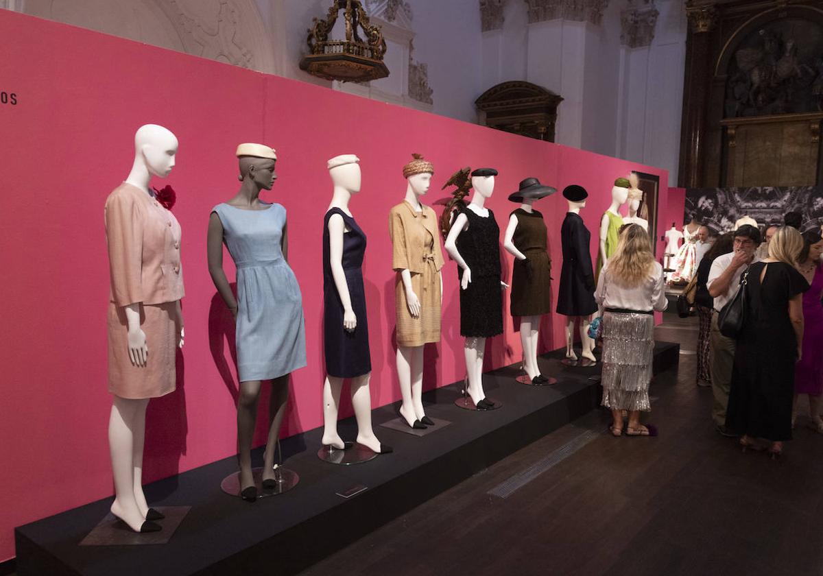 Exposición de diseños de moda de Balenciaga en Las Francesas.