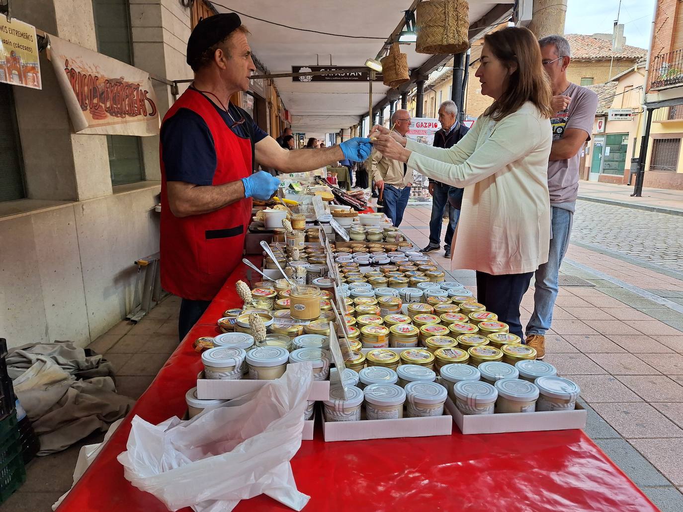 Imágenes del Mercado del Queso de Villalón de Campos