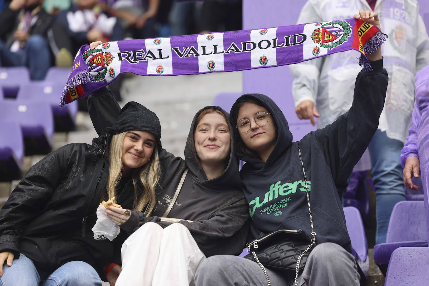 Búscate en las gradas del estadio José Zorilla (1/4)