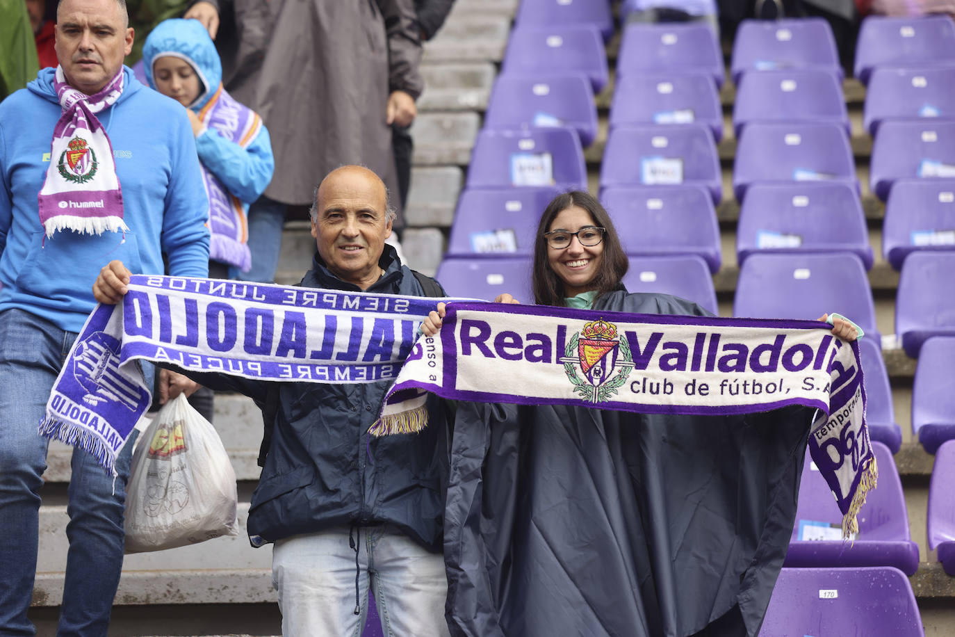 Búscate en las gradas del estadio José Zorilla (1/4)