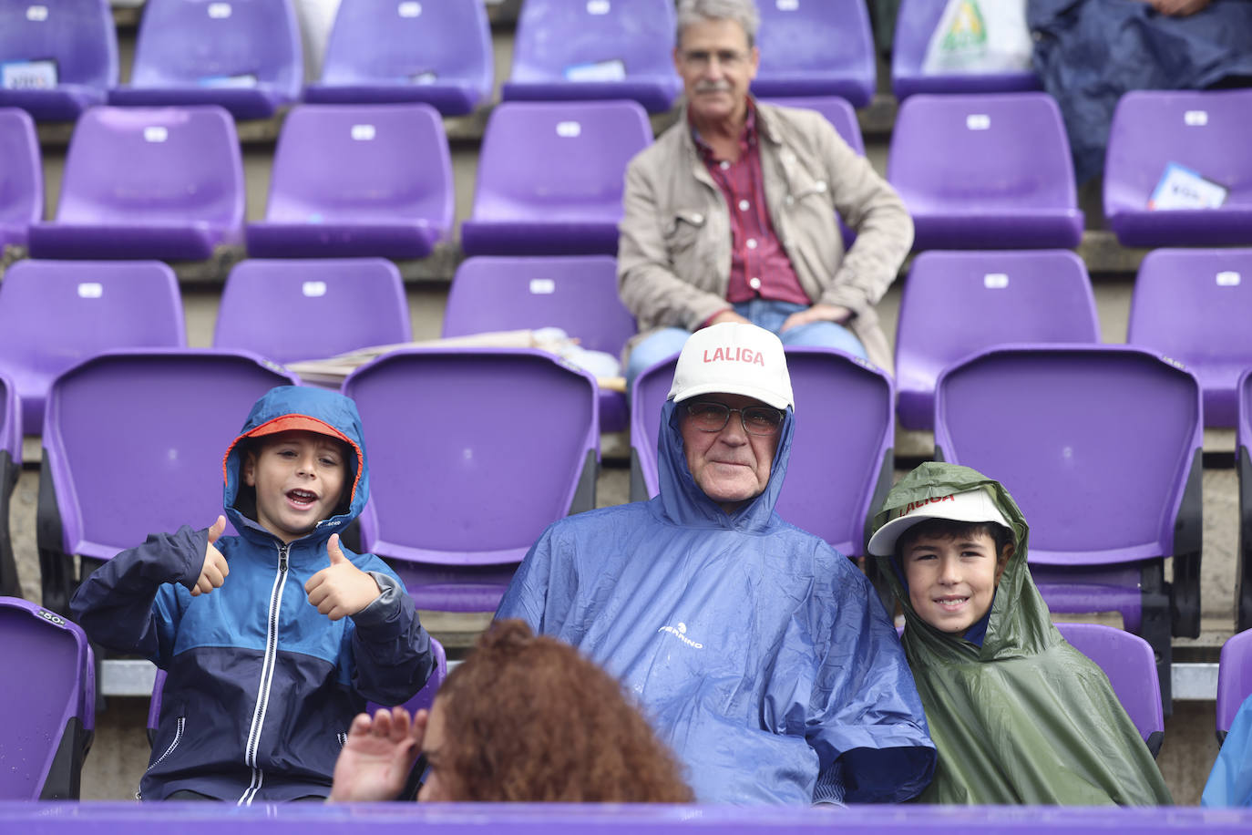 Búscate en las gradas del estadio José Zorrilla (2/4)