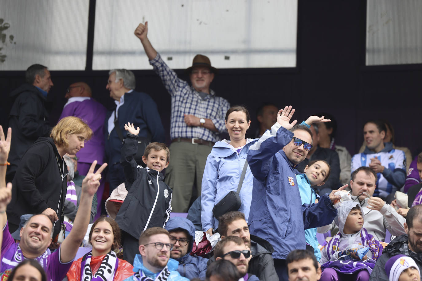 Búscate en las gradas del estadio José Zorrilla (2/4)
