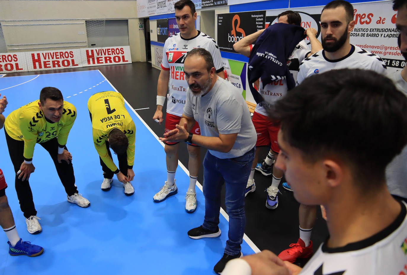 El Balonmano Nava - Recoletas Valladolid, en imágenes