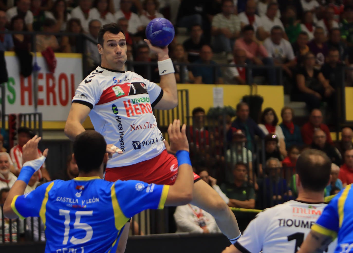 El Balonmano Nava - Recoletas Valladolid, en imágenes