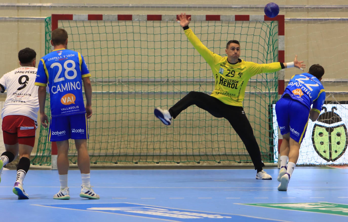 El Balonmano Nava - Recoletas Valladolid, en imágenes