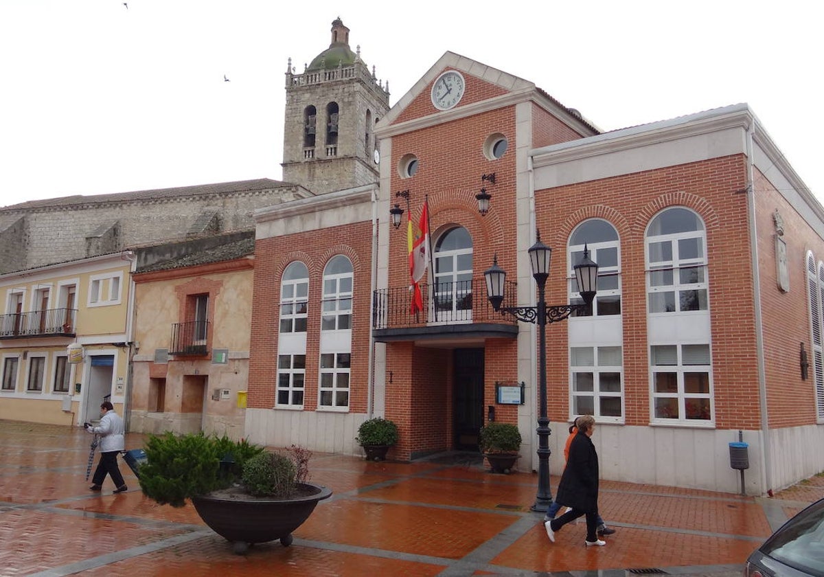 Fachada del Ayuntamiento de Aldemayor de San Martín.