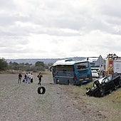 Un muerto en un accidente entre un autobús, una furgoneta y un turismo en la N-122