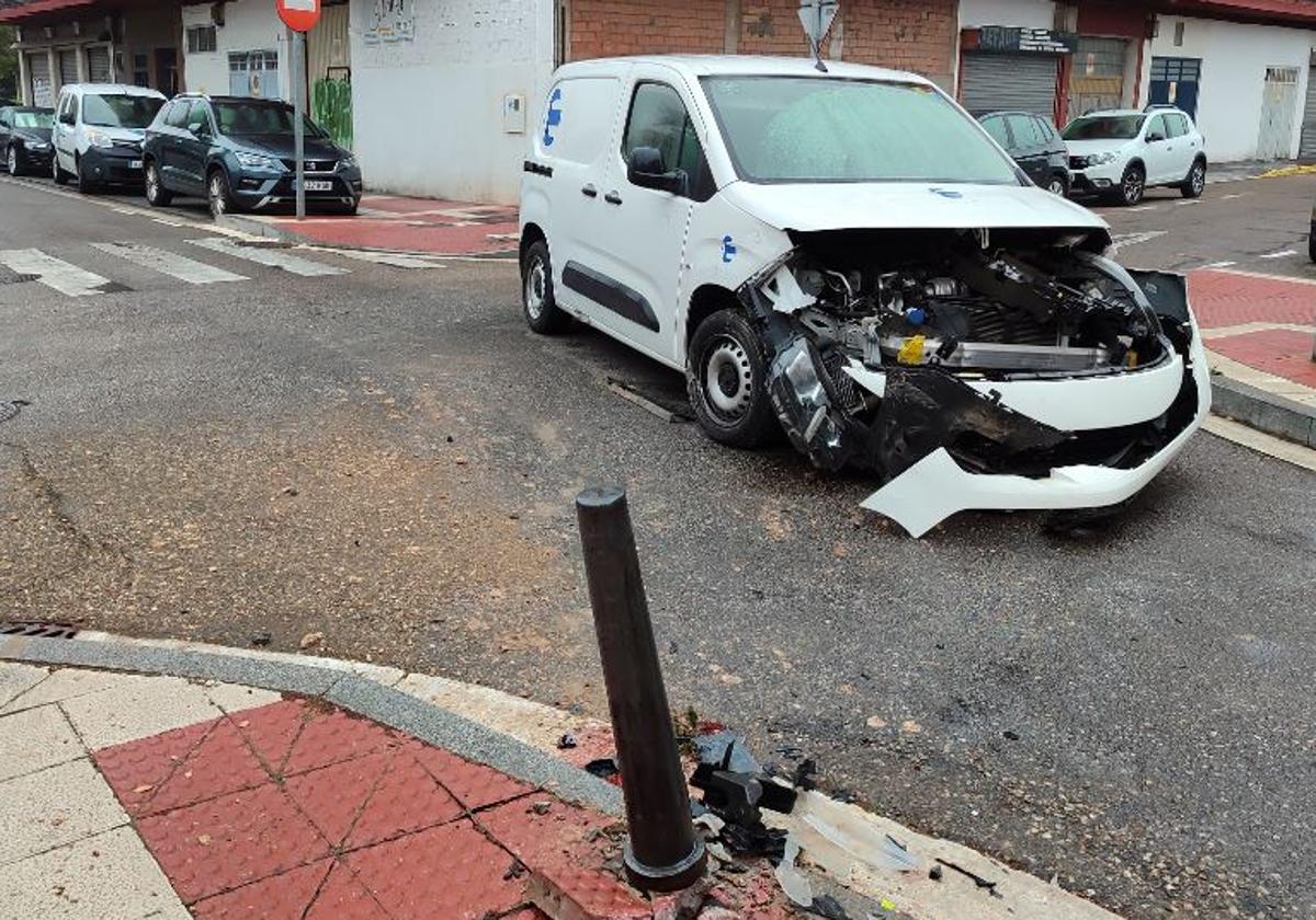 Una de las furgonetas implicadas en el accidente.