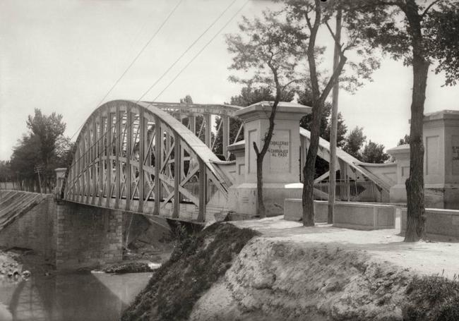 El Puente Colgante de Valladolid en 1910.