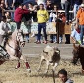 Olmedo comienza sus fiestas con chupinazo, encierro y aguacero