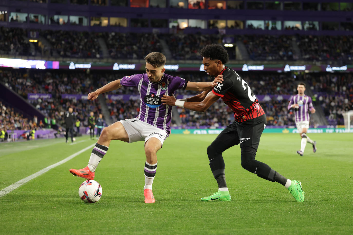 La derrota en casa del Real Valladolid frente al Mallorca, en imágenes