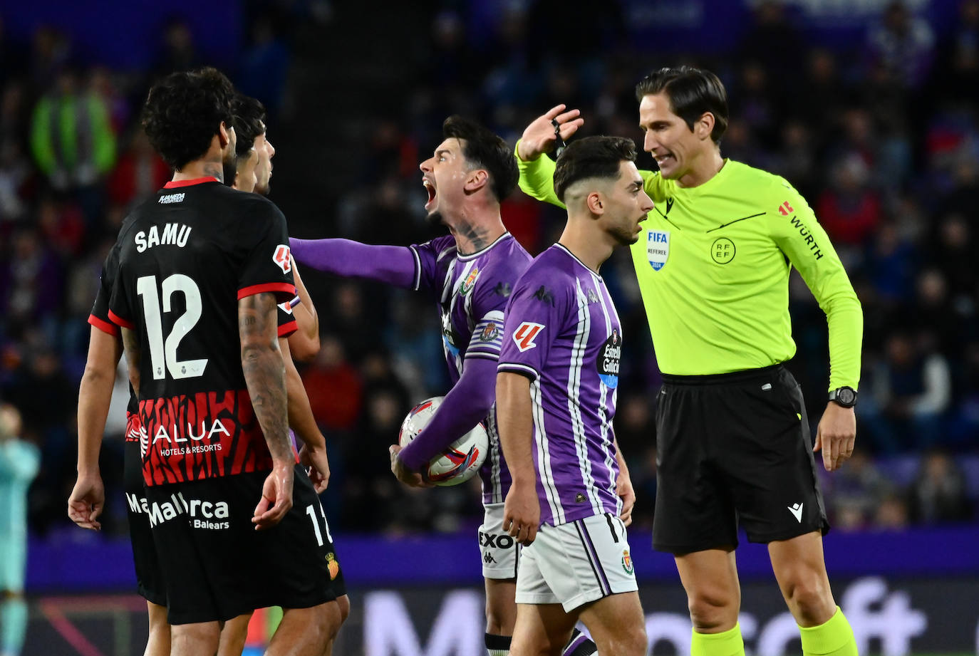 La derrota en casa del Real Valladolid frente al Mallorca, en imágenes