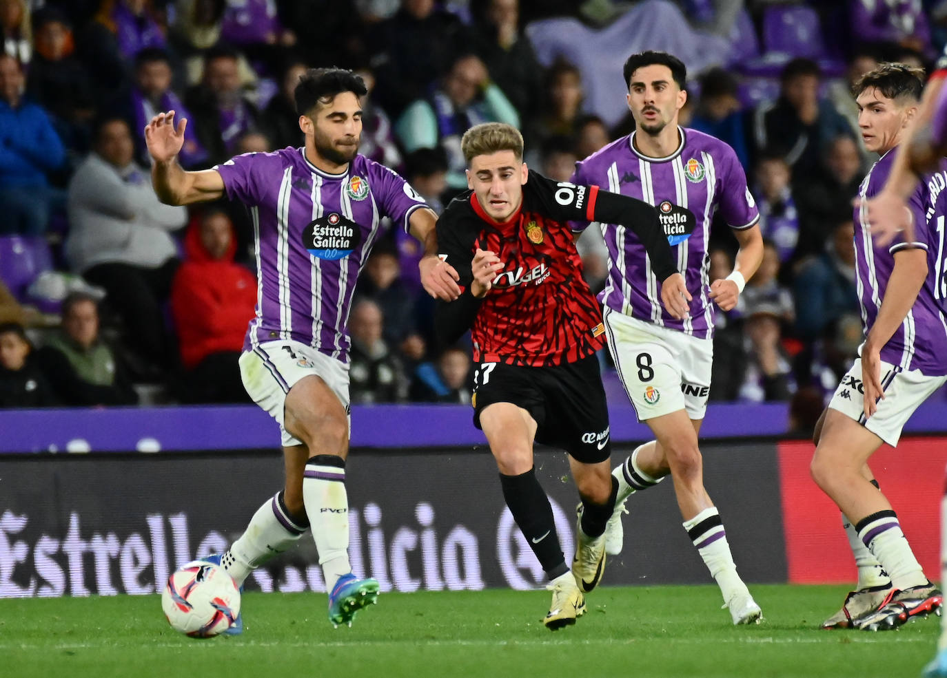 La derrota en casa del Real Valladolid frente al Mallorca, en imágenes