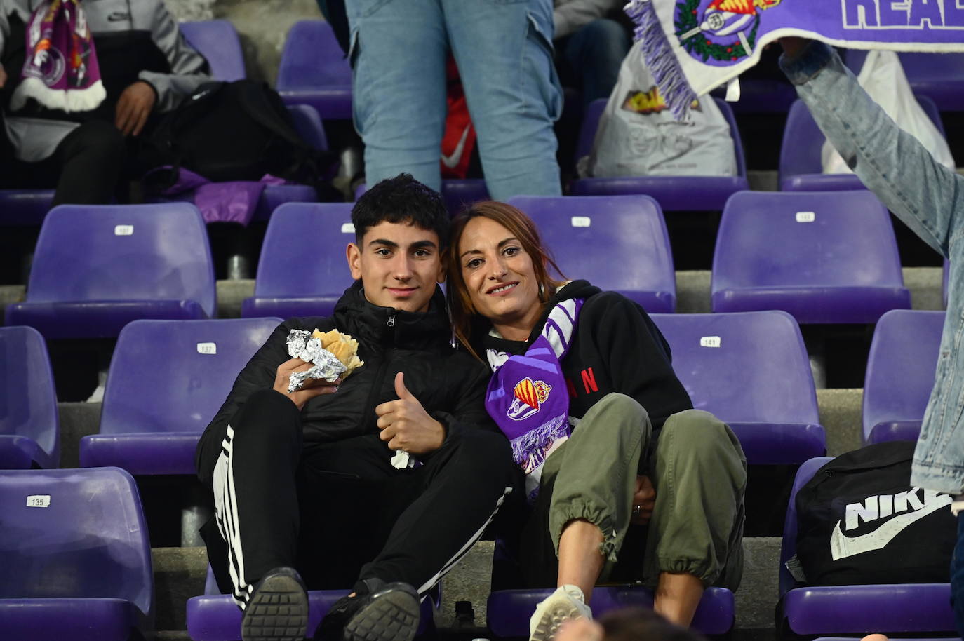 Búscate en la grada del estadio José Zorrilla (2/4)