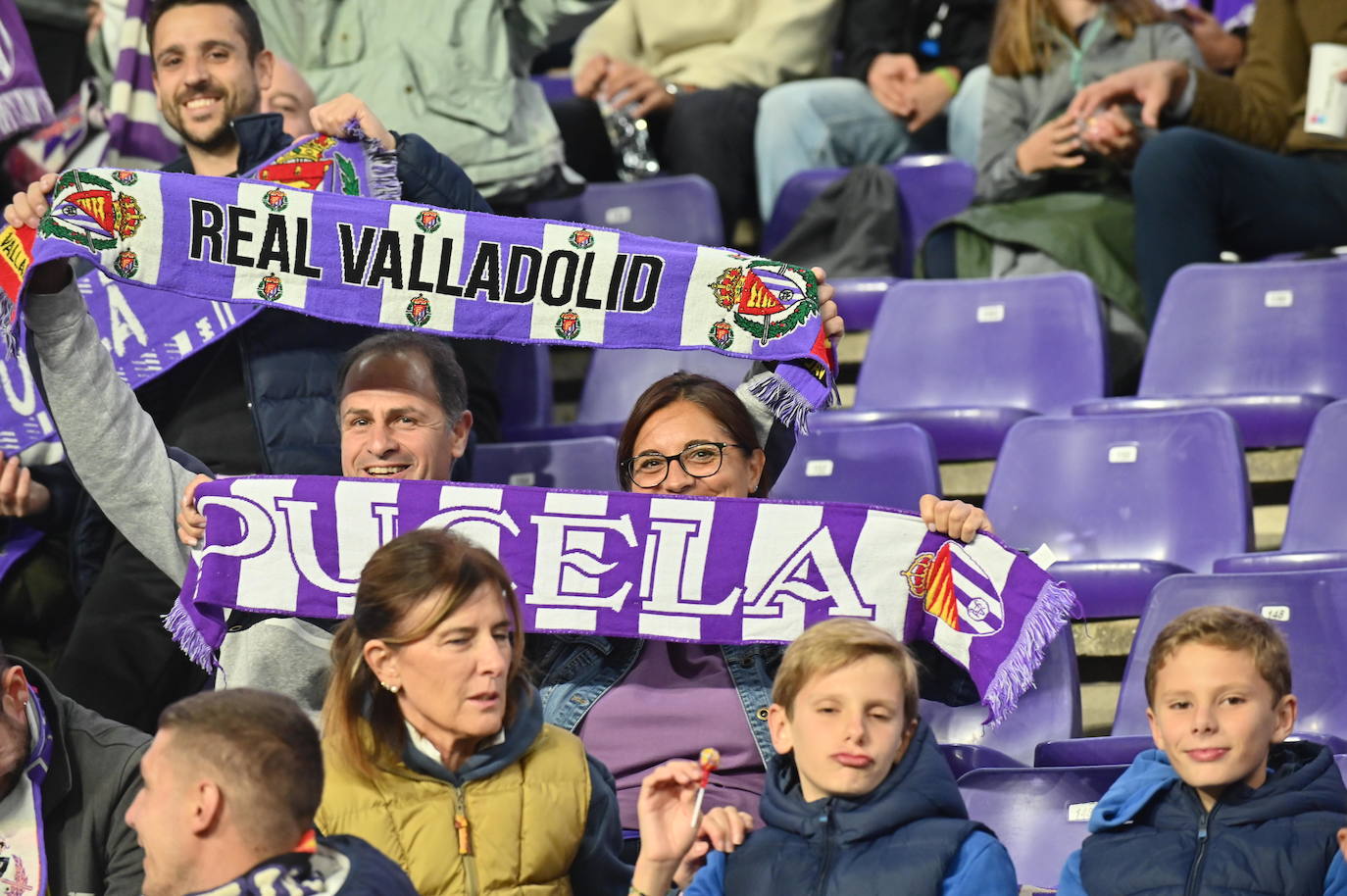 Búscate en la grada del estadio José Zorrilla (3/4)