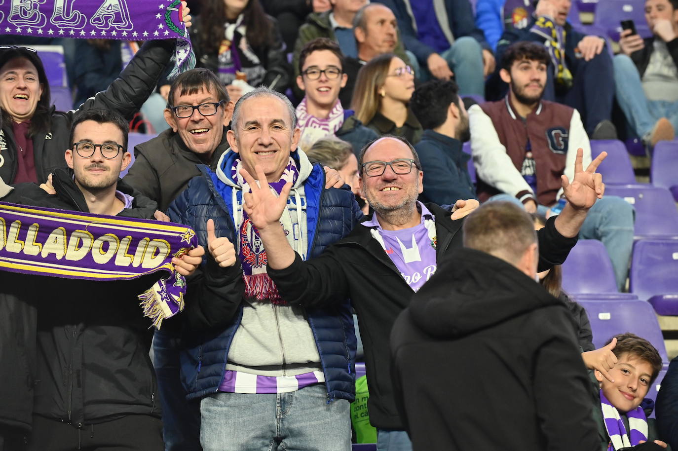 Búscate en la grada del estadio José Zorrilla (3/4)