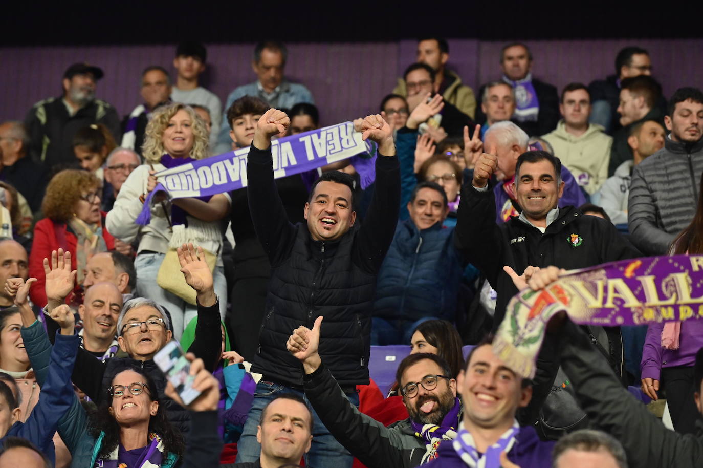 Búscate en la grada del estadio José Zorrilla (3/4)