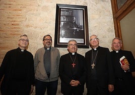 Descubrimiento de la placa dedicada a Delicado Baeza en el Centro de Espiritualidad del Corazón de Jesús.