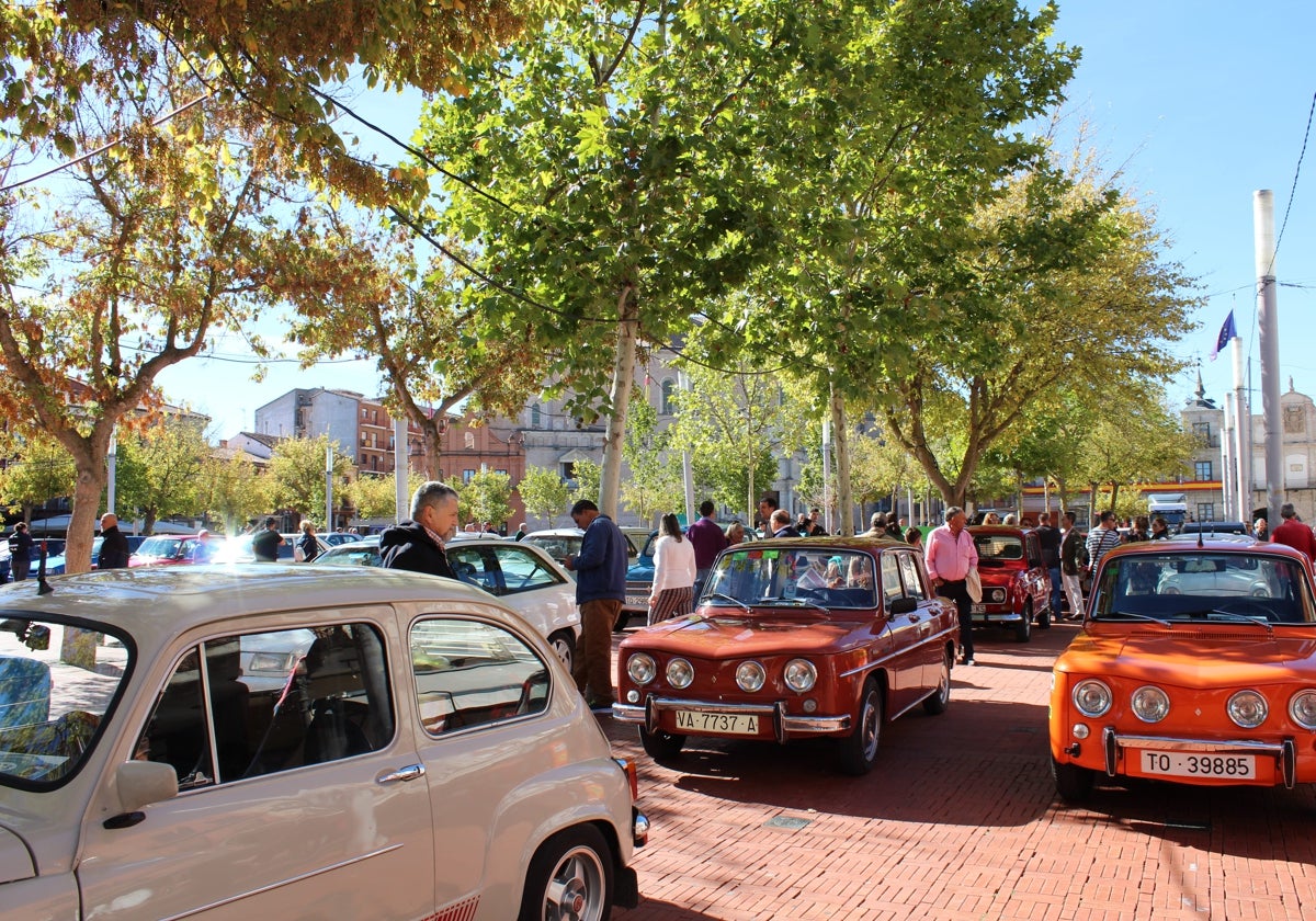 La concentración de vehículos clásicos de Medina del Campo, en imágenes