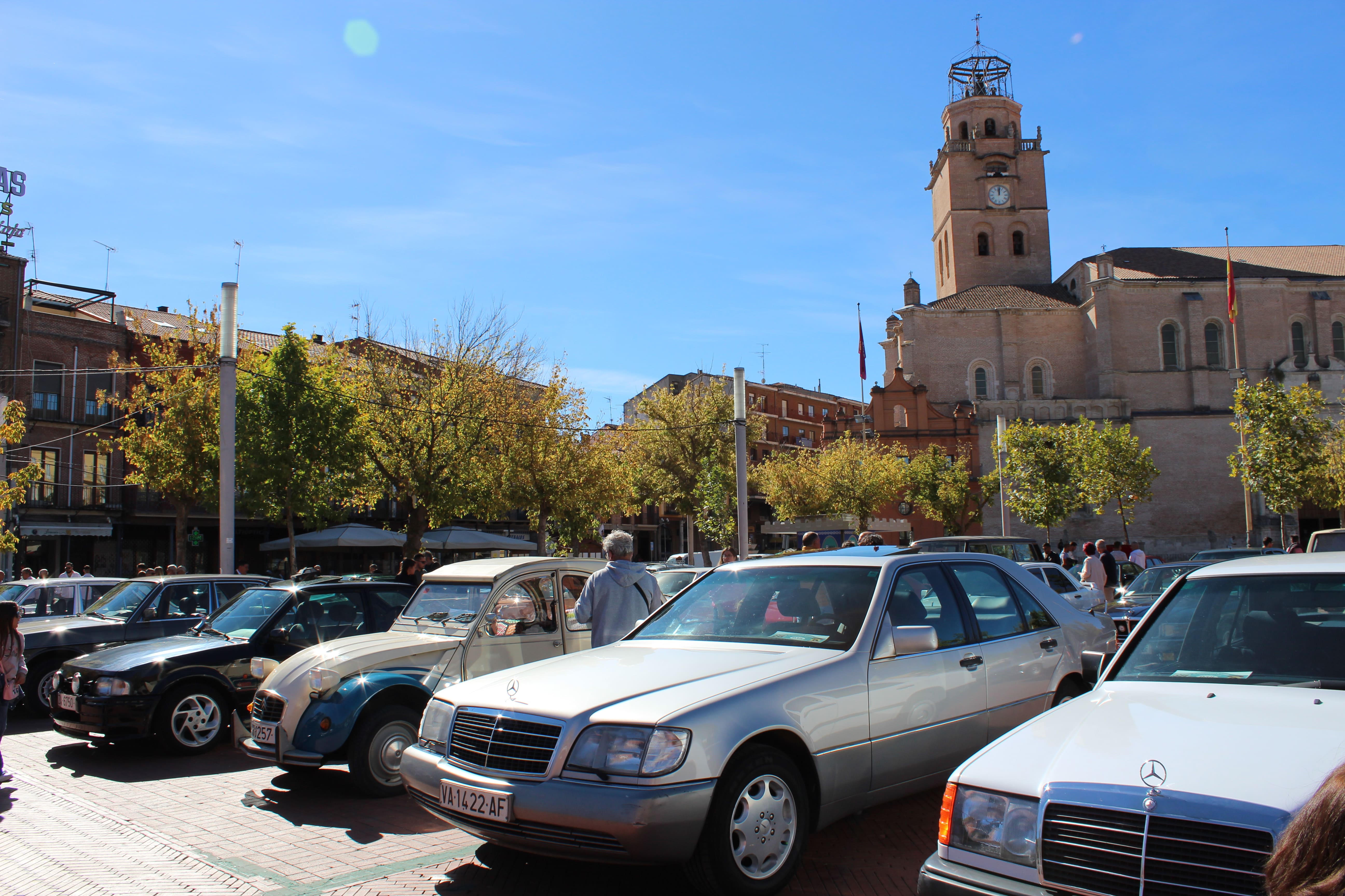 La concentración de vehículos clásicos de Medina del Campo, en imágenes