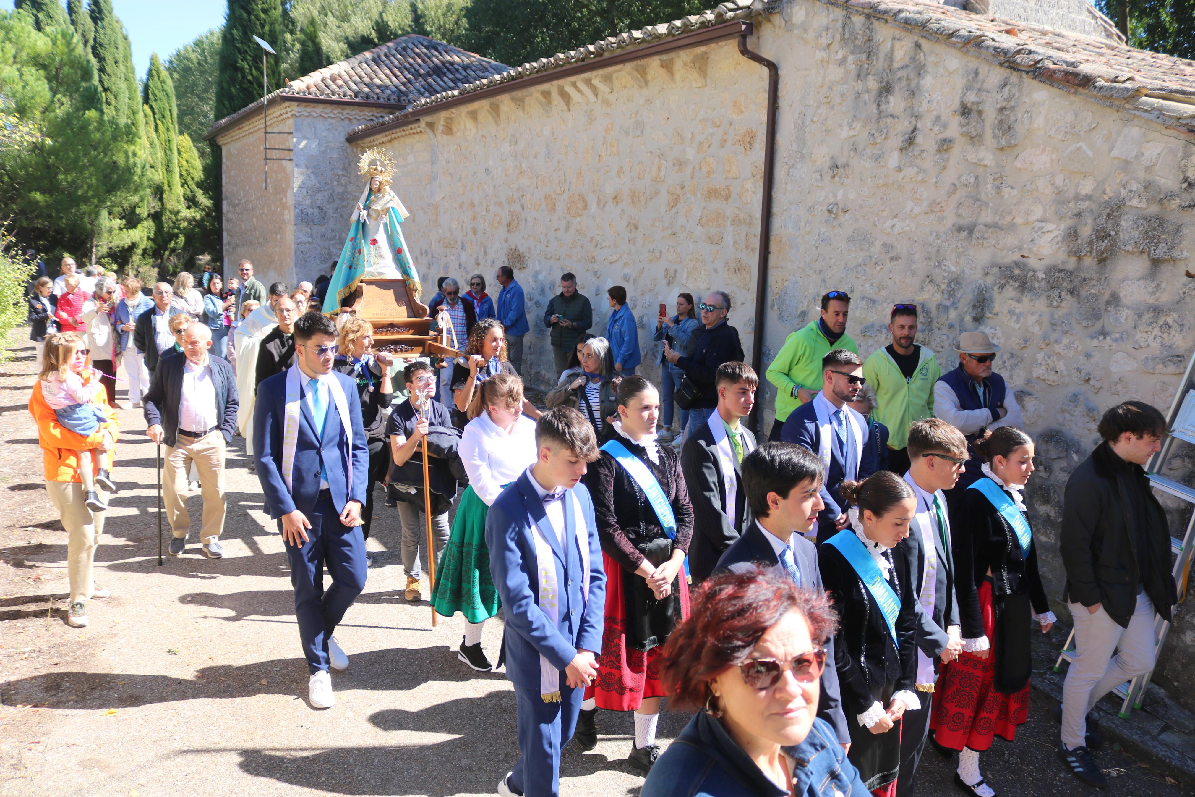 Antigüedad se rinde a su Patrona