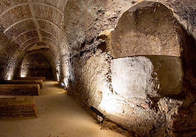 Pozo en la bodega municipal de La Seca.