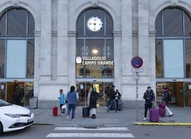 Fachada de la estación de tren de Valladolid.