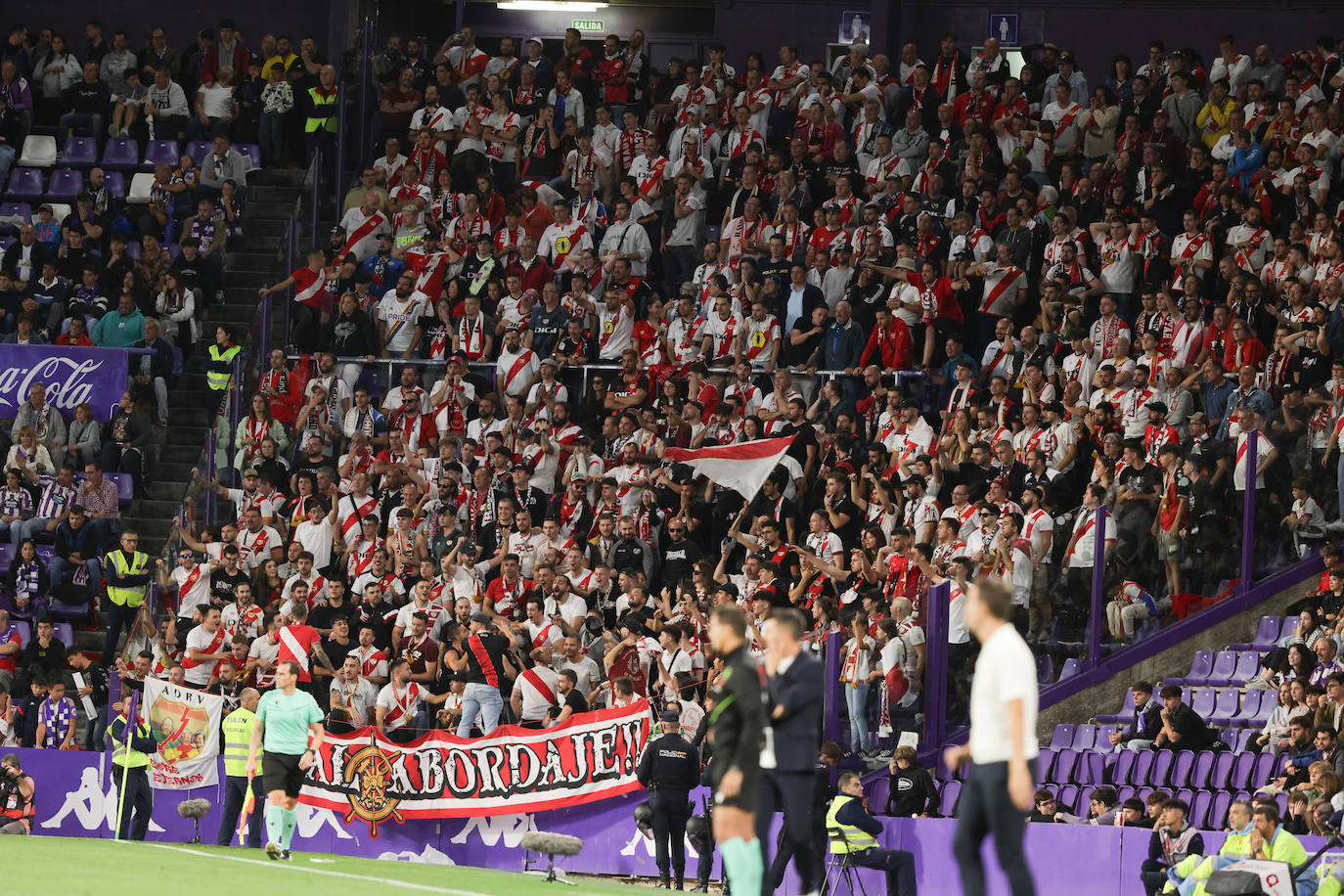 Las imágenes del partido entre el Real Valladolid y el Rayo Vallecano