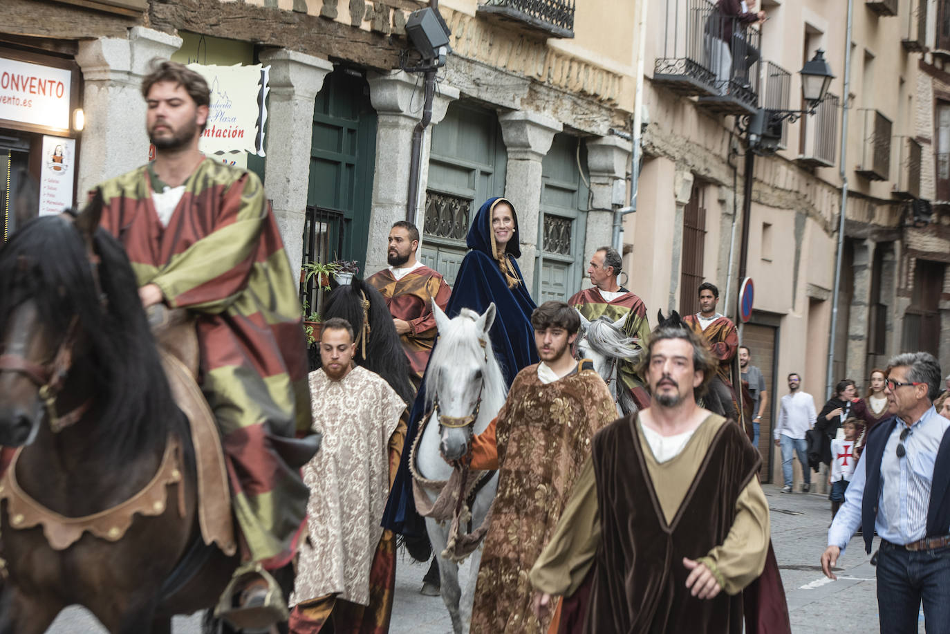 El desfile de Isabel la Católica, en imágenes