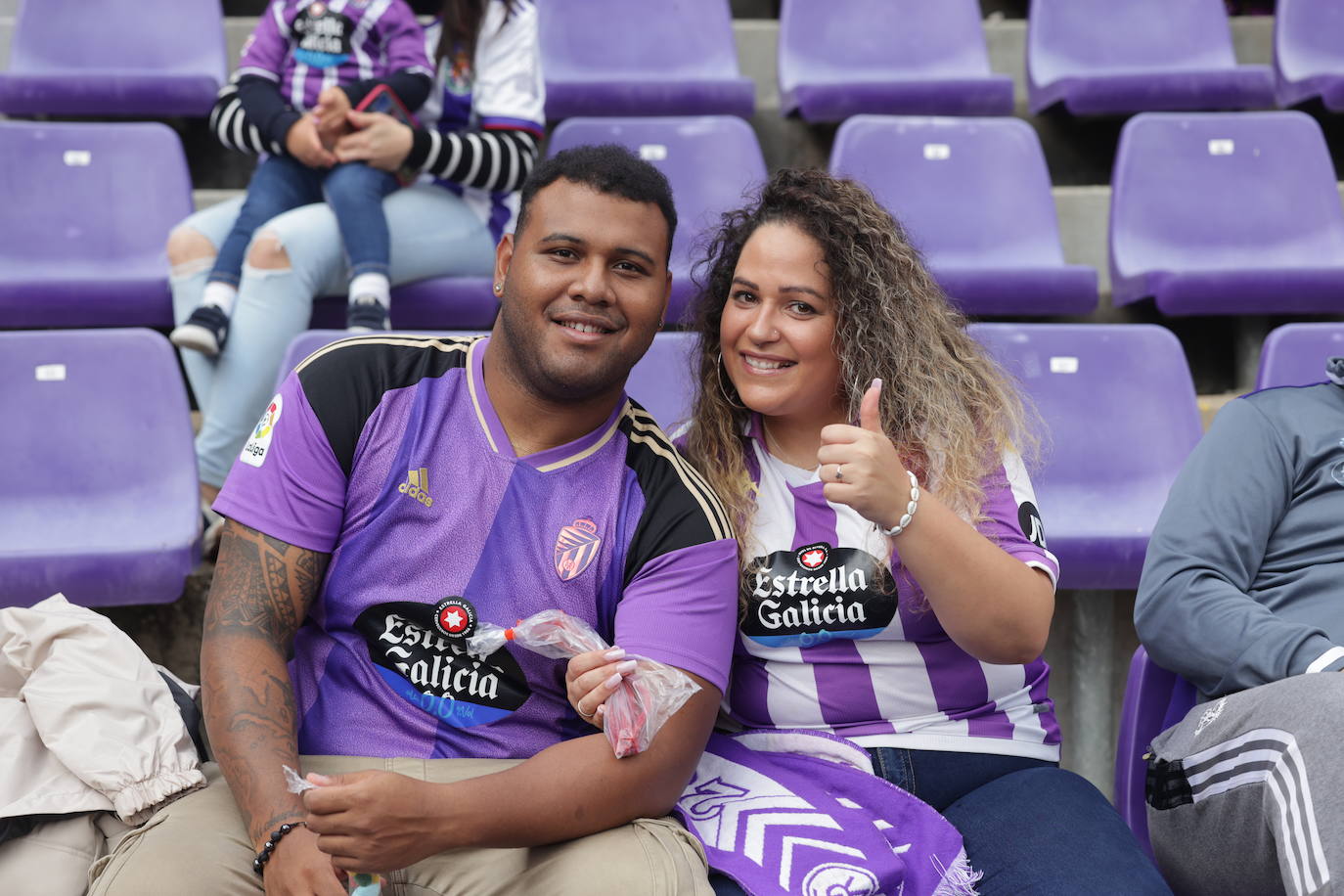 Búscate en la grada del estadio José Zorrilla (1/4)