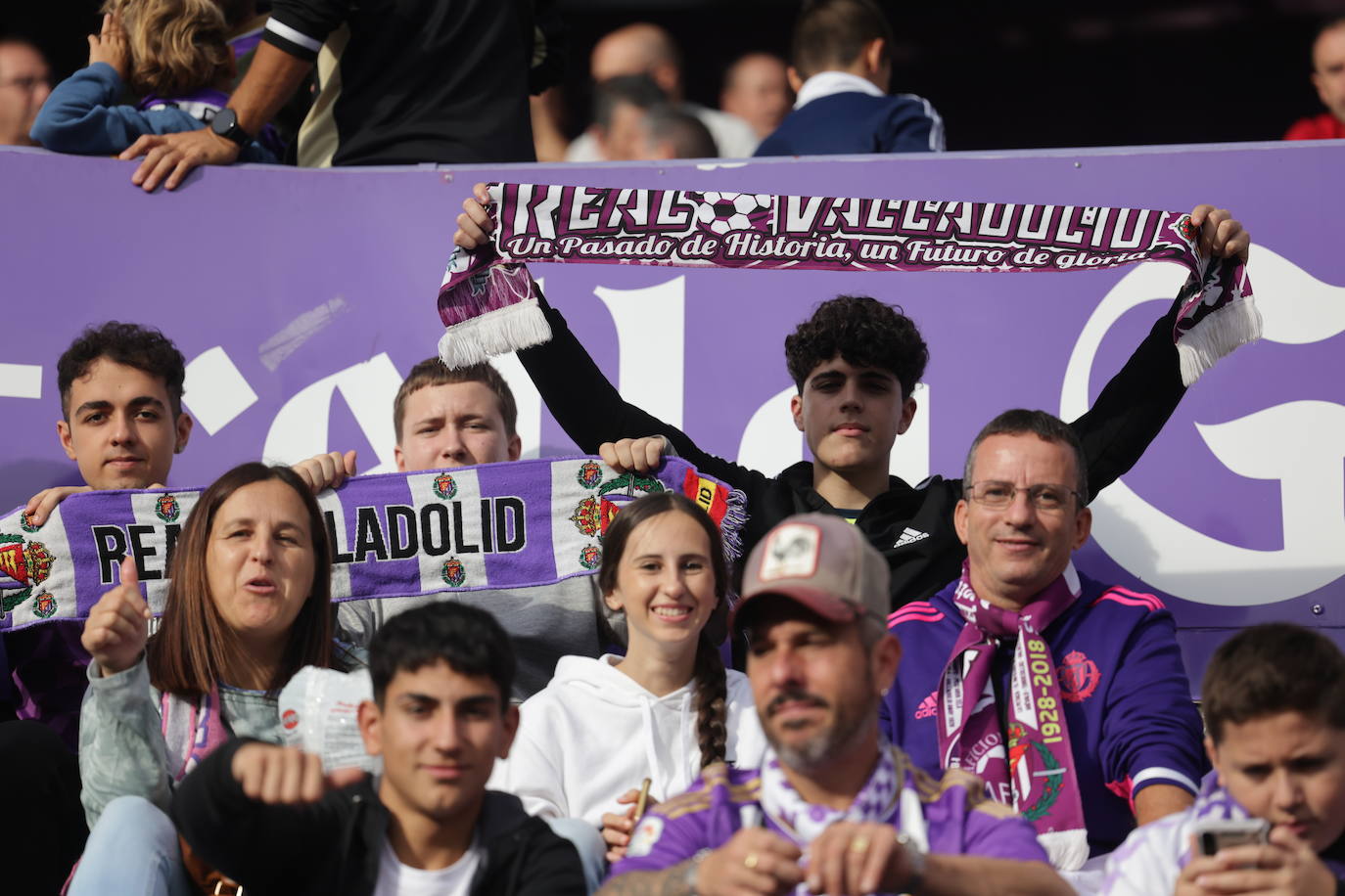 Búscate en la grada del estadio José Zorrilla (4/4)