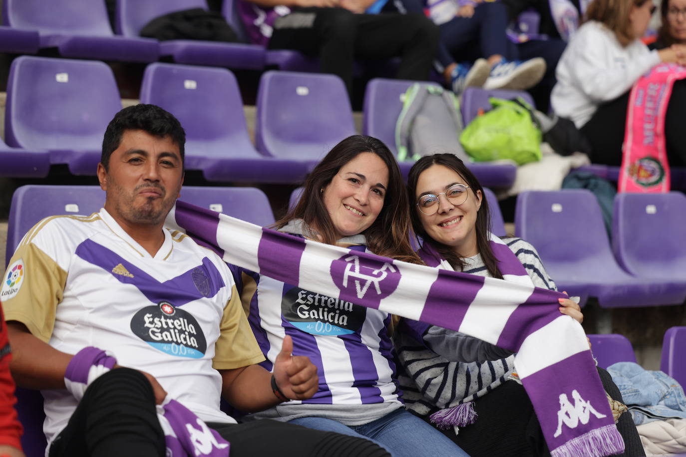 Búscate en la grada del estadio José Zorrilla (1/4)