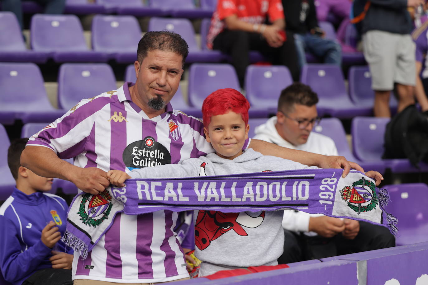 Búscate en la grada del estadio José Zorrilla (2/4)