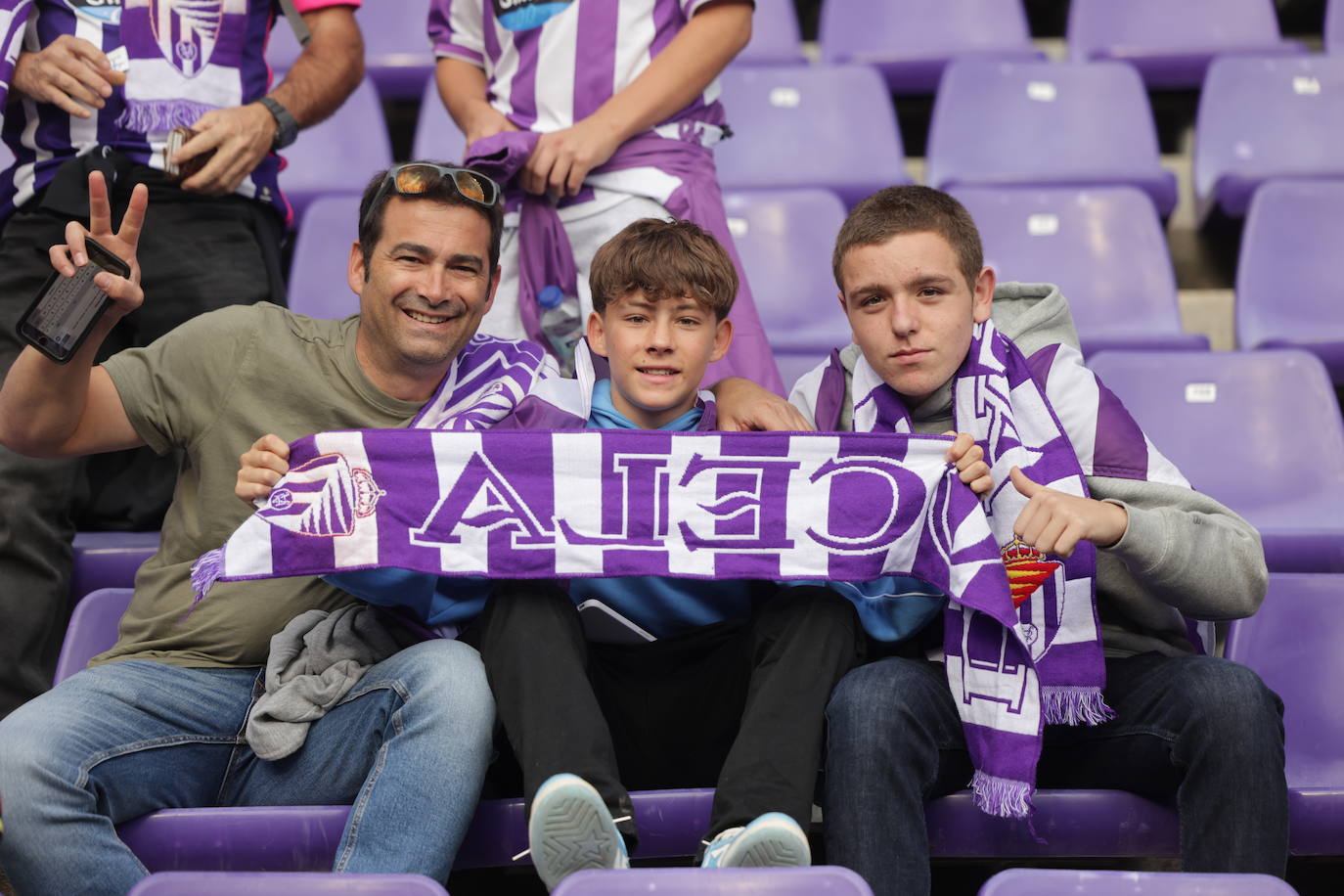 Búscate en la grada del estadio José Zorrilla (2/4)