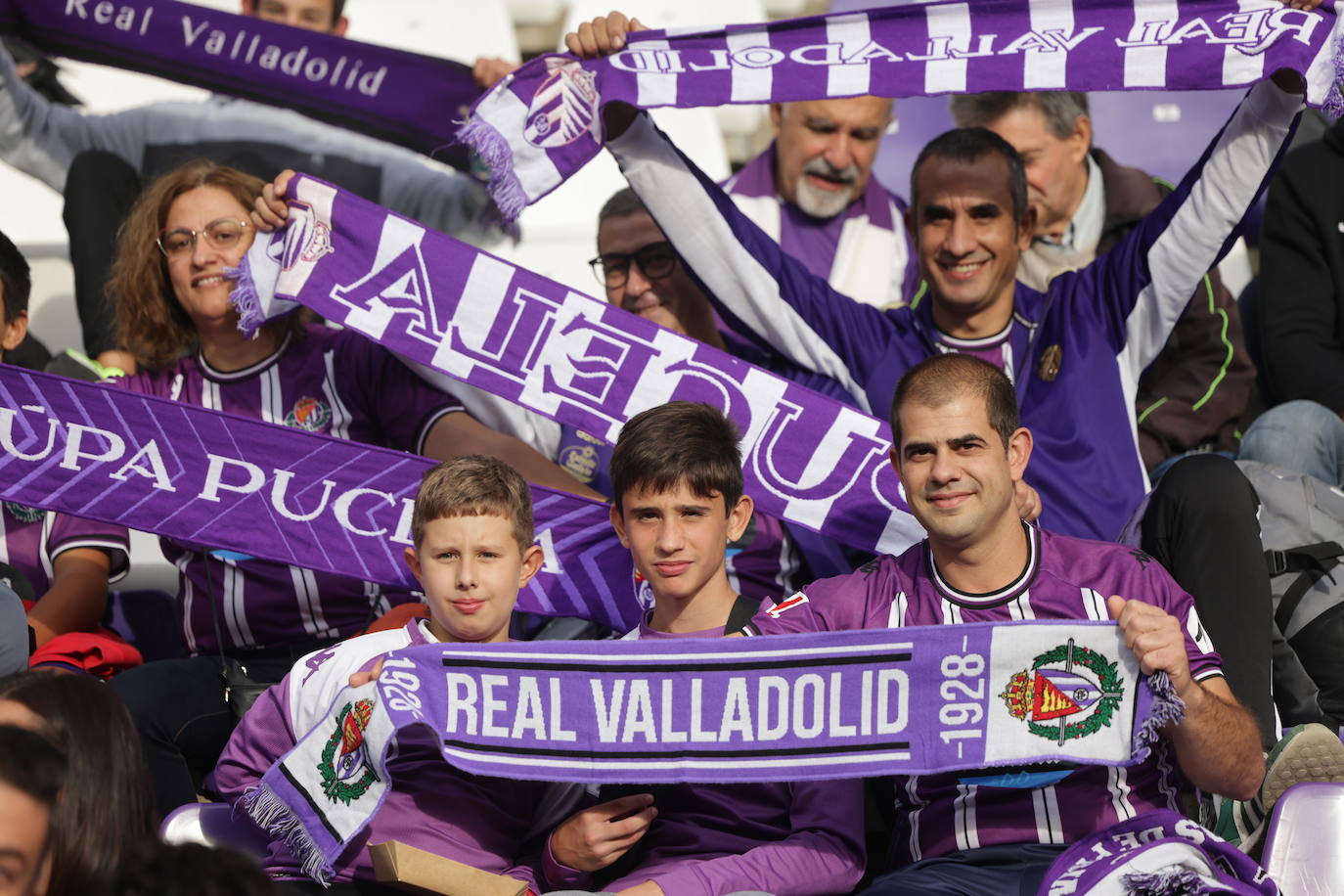 Búscate en la grada del estadio José Zorrilla (3/4)